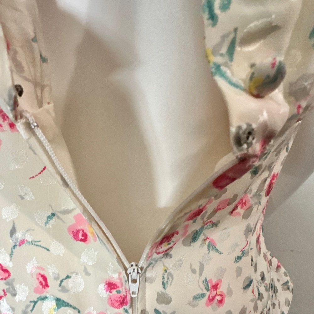 Royce Thomson Vintage 100% silk dress. - Picture 5 of 6